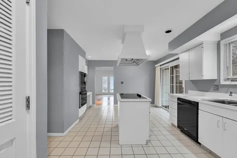 8 Heaton Court Sugar Grove IL 60554