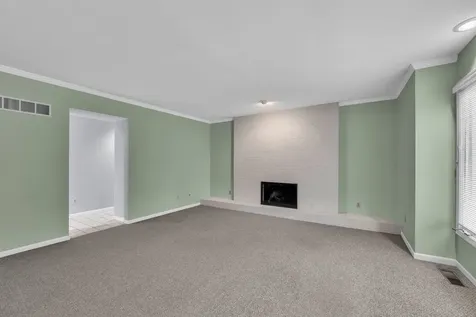 8 Heaton Court Sugar Grove IL 60554