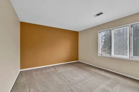 8 Heaton Court Sugar Grove IL 60554