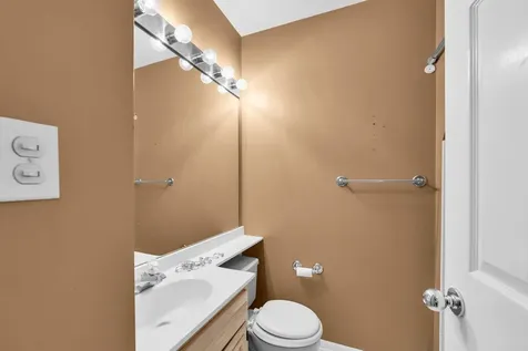 8 Heaton Court Sugar Grove IL 60554