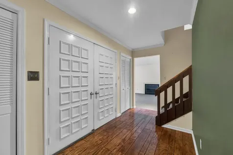 8 Heaton Court Sugar Grove IL 60554
