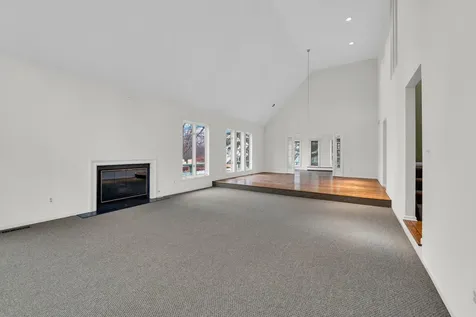 8 Heaton Court Sugar Grove IL 60554