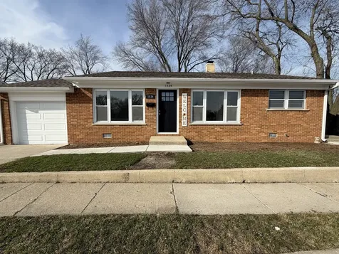1534 East Palatine Road Palatine IL 60074