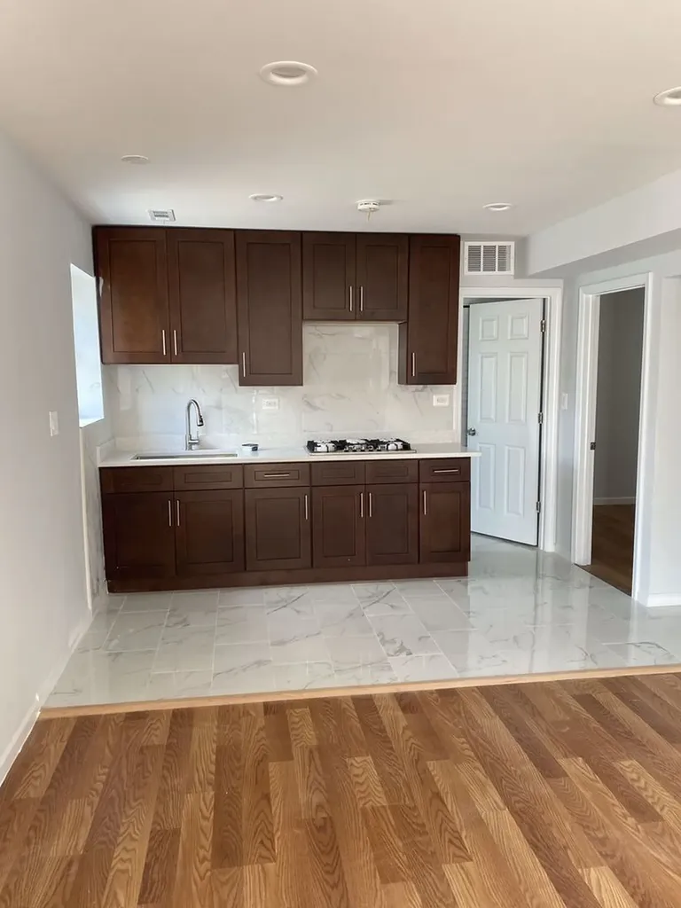 2953 South Emerald Avenue Chicago IL 60616