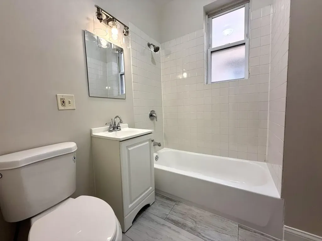 4354 West Washington Boulevard Chicago IL 60624