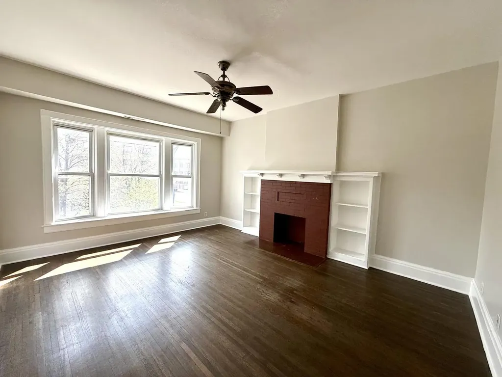 4354 West Washington Boulevard Chicago IL 60624