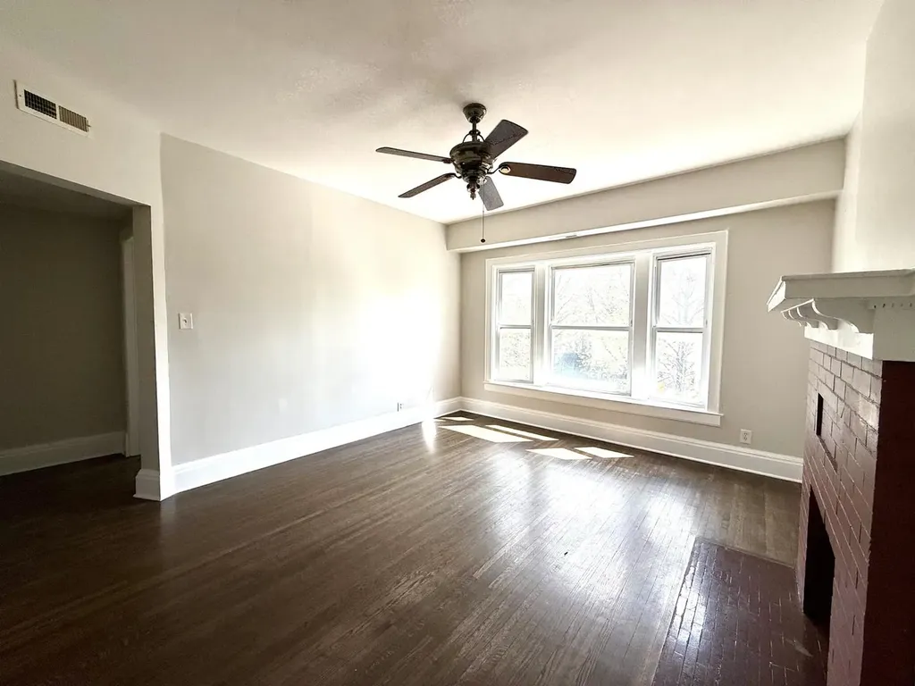 4354 West Washington Boulevard Chicago IL 60624