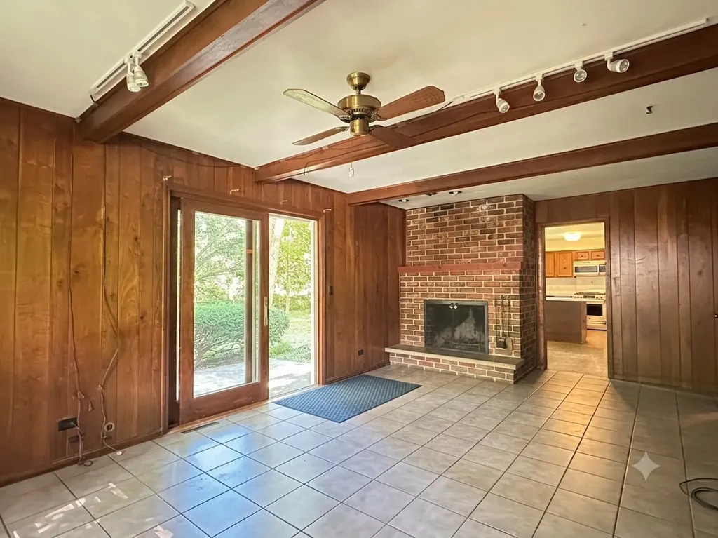 1009 Anne Road Naperville IL 60540