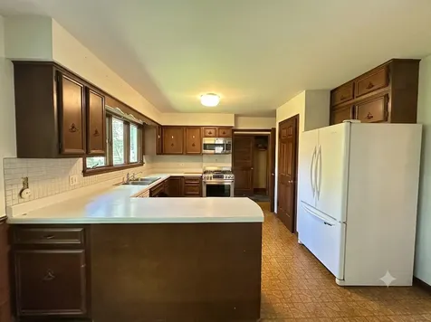 1009 Anne Road Naperville IL 60540