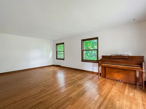 1009 Anne Road Naperville IL 60540