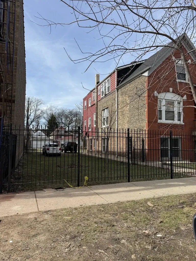 830 North Springfield Avenue Chicago IL 60651