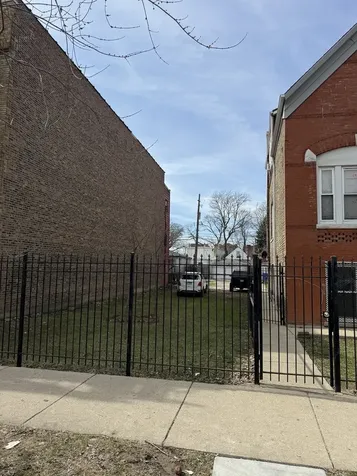 830 North Springfield Avenue Chicago IL 60651