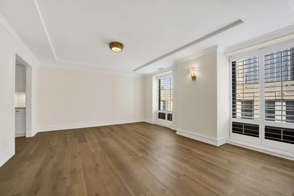 40 East Delaware Place Chicago IL 60611