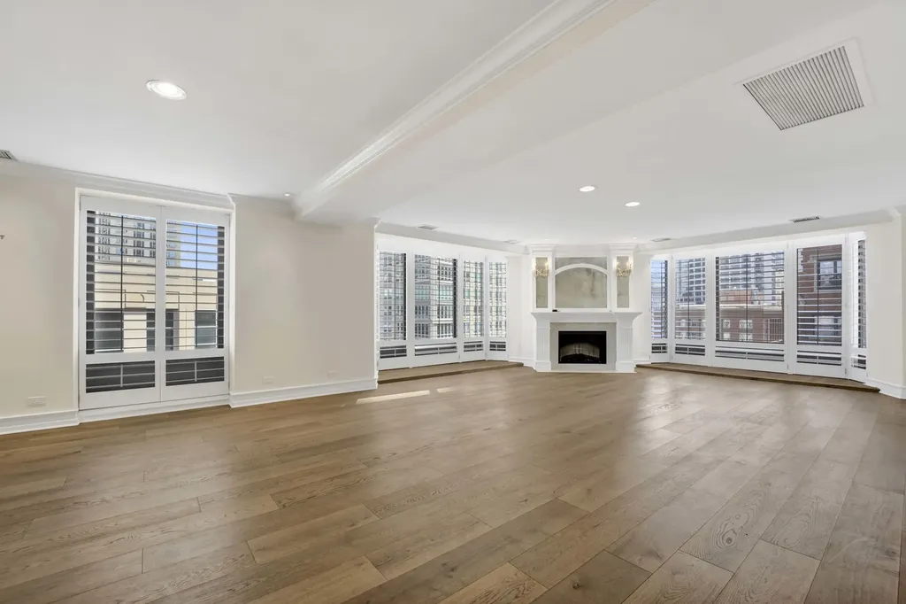 40 East Delaware Place Chicago IL 60611
