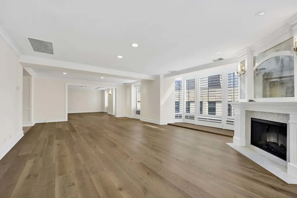 40 East Delaware Place Chicago IL 60611