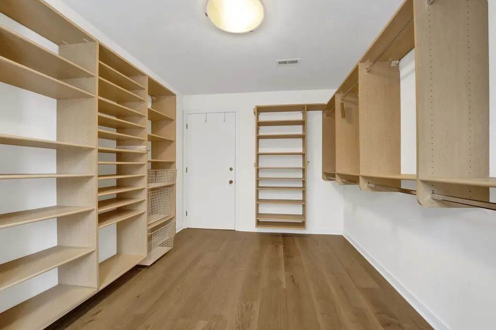 40 East Delaware Place Chicago IL 60611