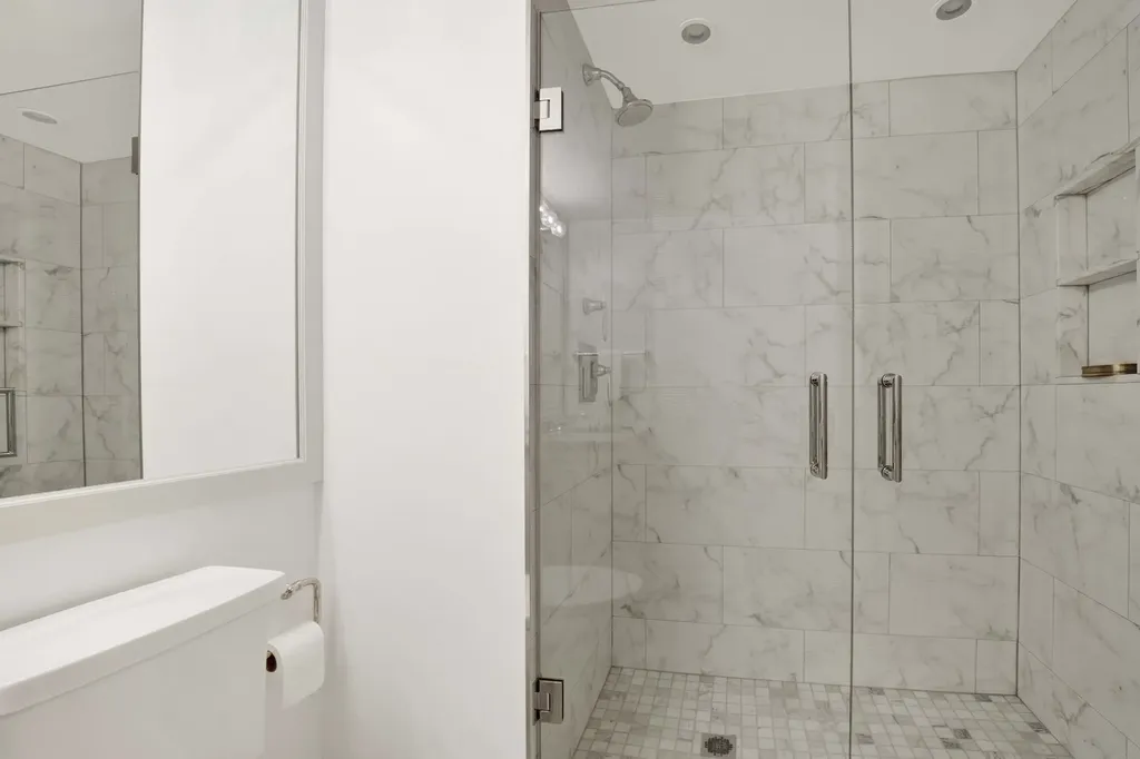 40 East Delaware Place Chicago IL 60611