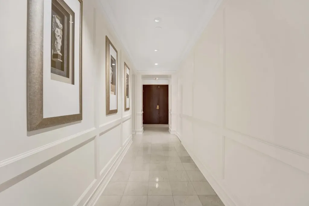 40 East Delaware Place Chicago IL 60611