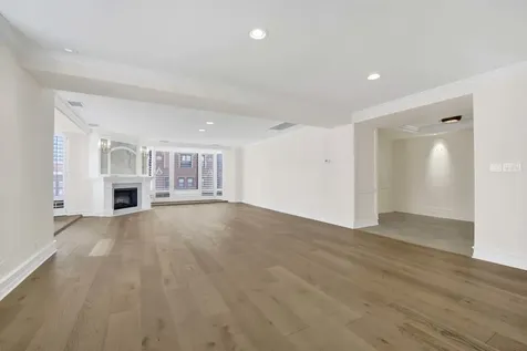 40 East Delaware Place Chicago IL 60611