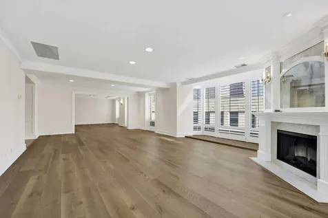 40 East Delaware Place Chicago IL 60611