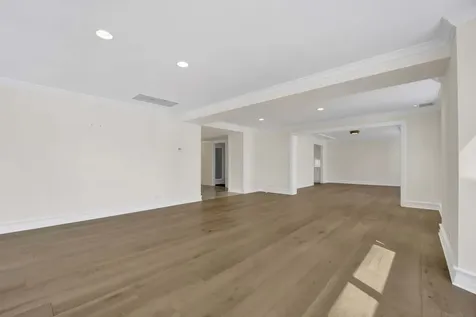 40 East Delaware Place Chicago IL 60611