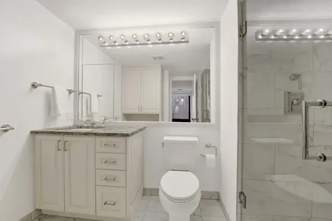 40 East Delaware Place Chicago IL 60611