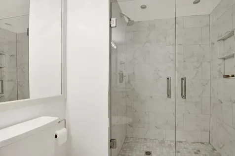 40 East Delaware Place Chicago IL 60611
