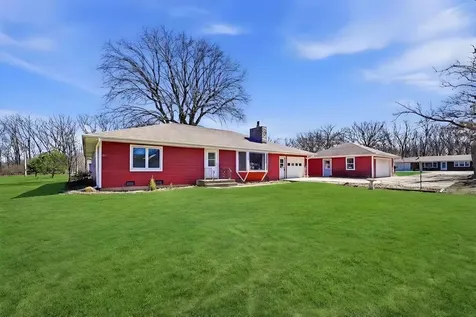 2594 East 1069th Road Ottawa IL 61350