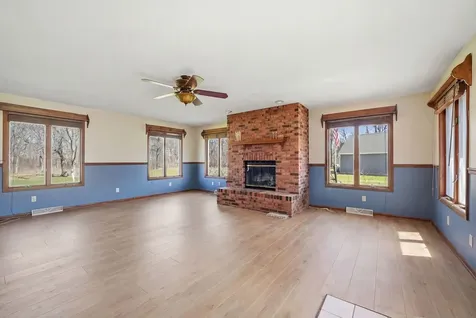 2594 East 1069th Road Ottawa IL 61350