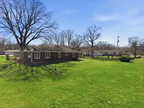 2594 East 1069th Road Ottawa IL 61350
