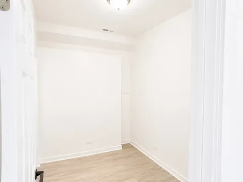 4519 West Thomas Street Chicago IL 60651