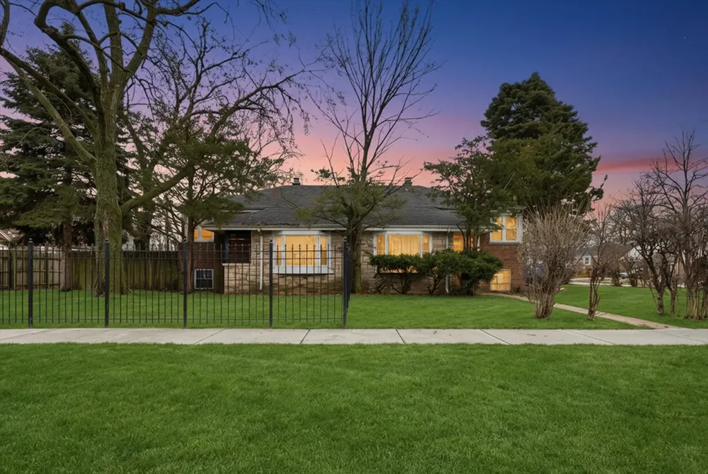 2247 East 96th Street Chicago IL 60617