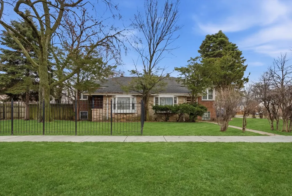 2247 East 96th Street Chicago IL 60617