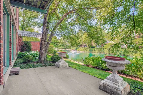 2030 Arbor Lane Northfield IL 60093