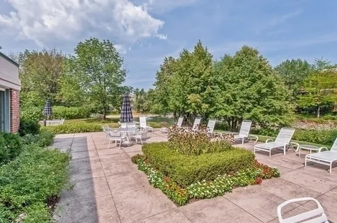 2030 Arbor Lane Northfield IL 60093