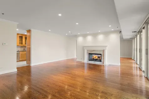2030 Arbor Lane Northfield IL 60093