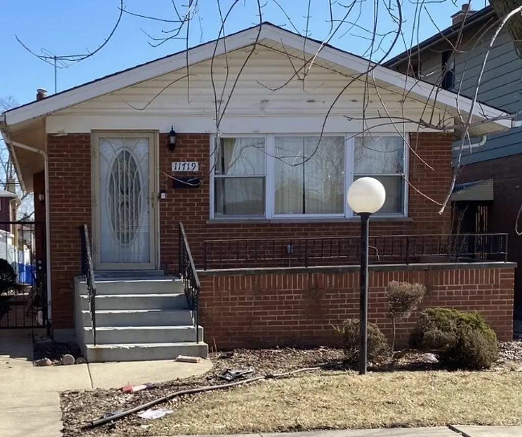 11719 South Laflin Street Chicago IL 60643