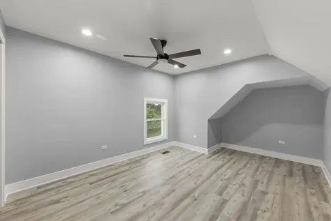 7600 West 60th Street Summit IL 60501