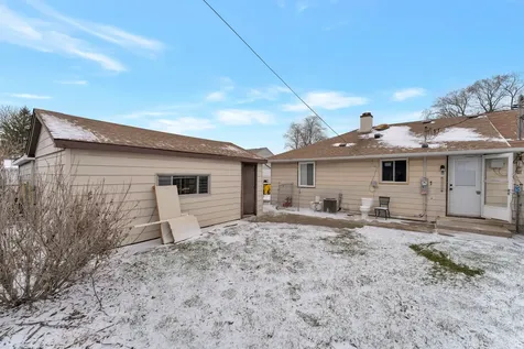4515 West 88th Street Hometown IL 60456