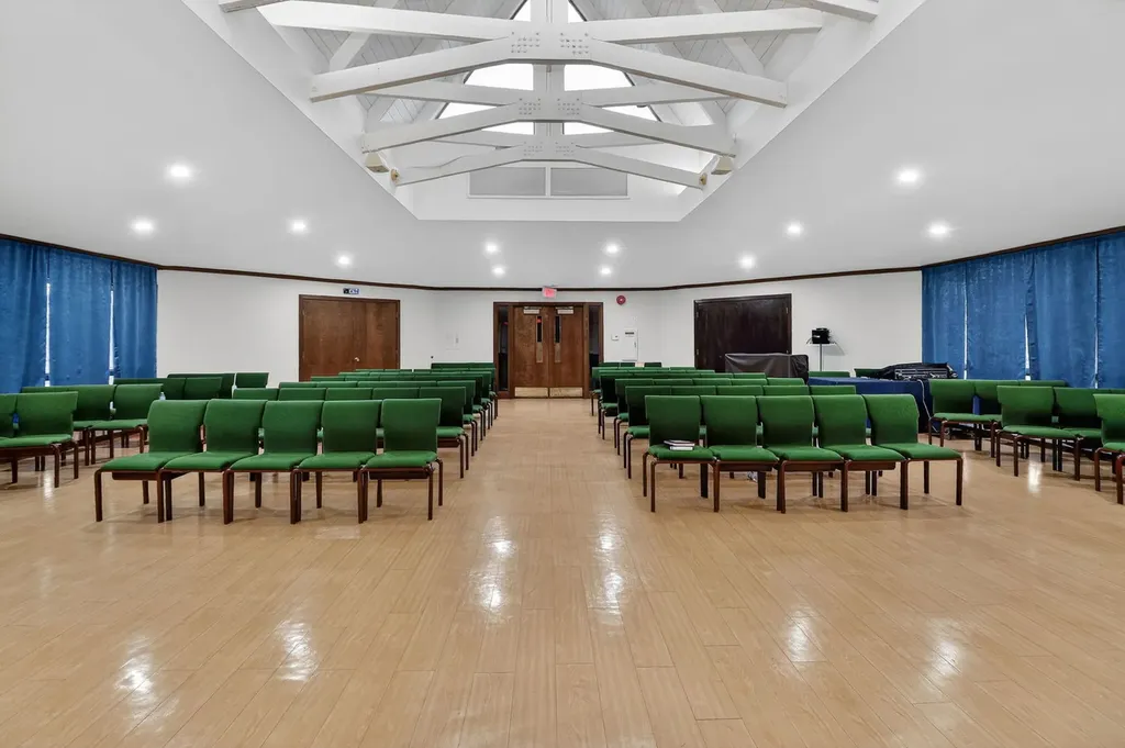 308 West Robinhood Way Bolingbrook IL 60440