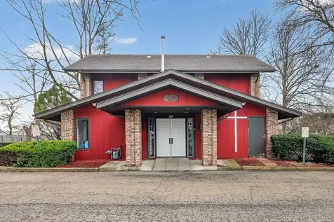 308 West Robinhood Way Bolingbrook IL 60440