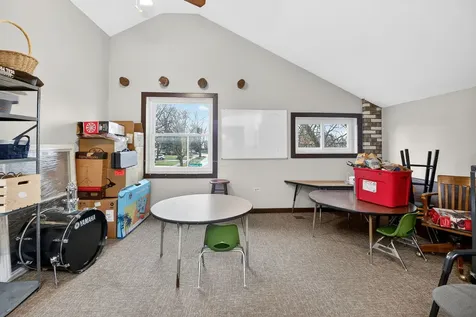 308 West Robinhood Way Bolingbrook IL 60440