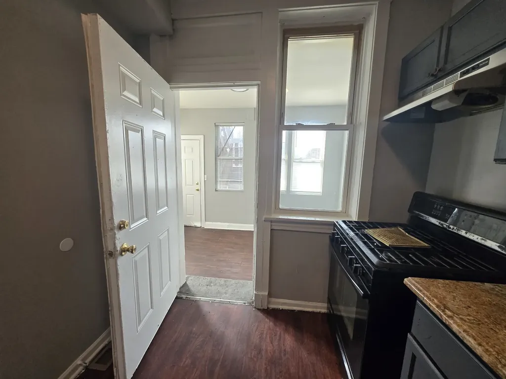 6738 South Prairie Avenue Chicago IL 60637
