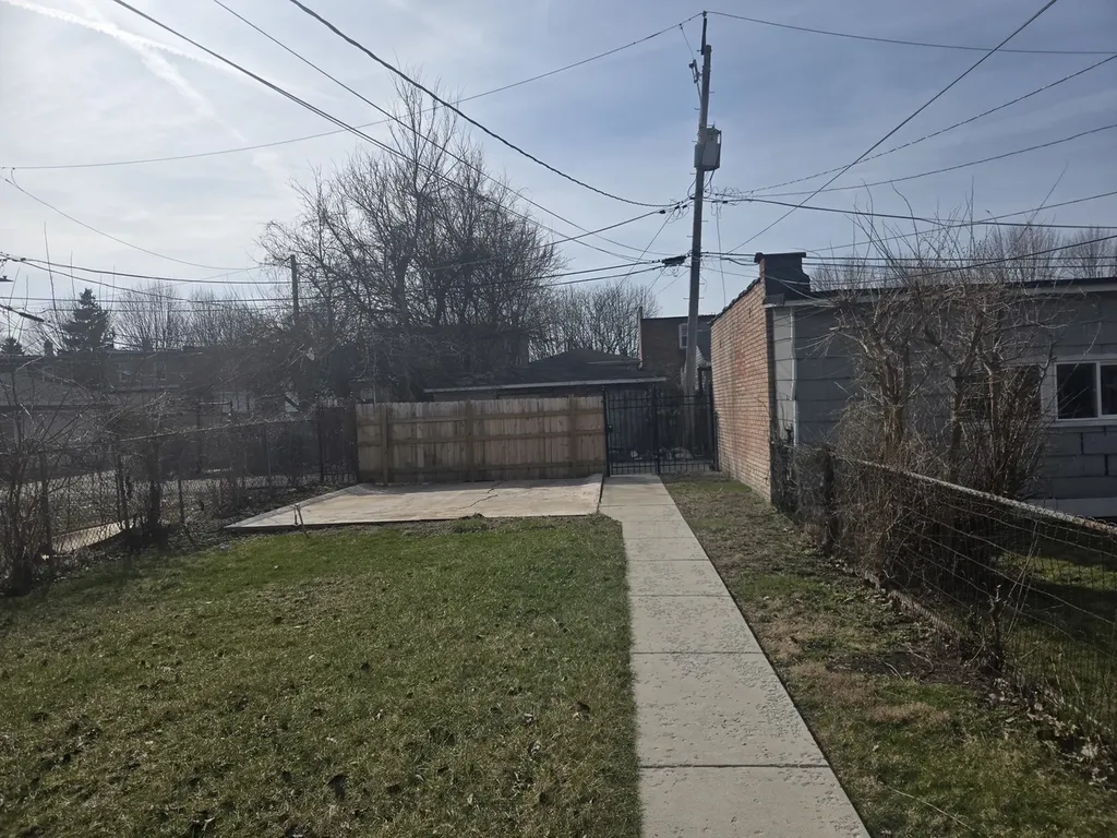 6738 South Prairie Avenue Chicago IL 60637
