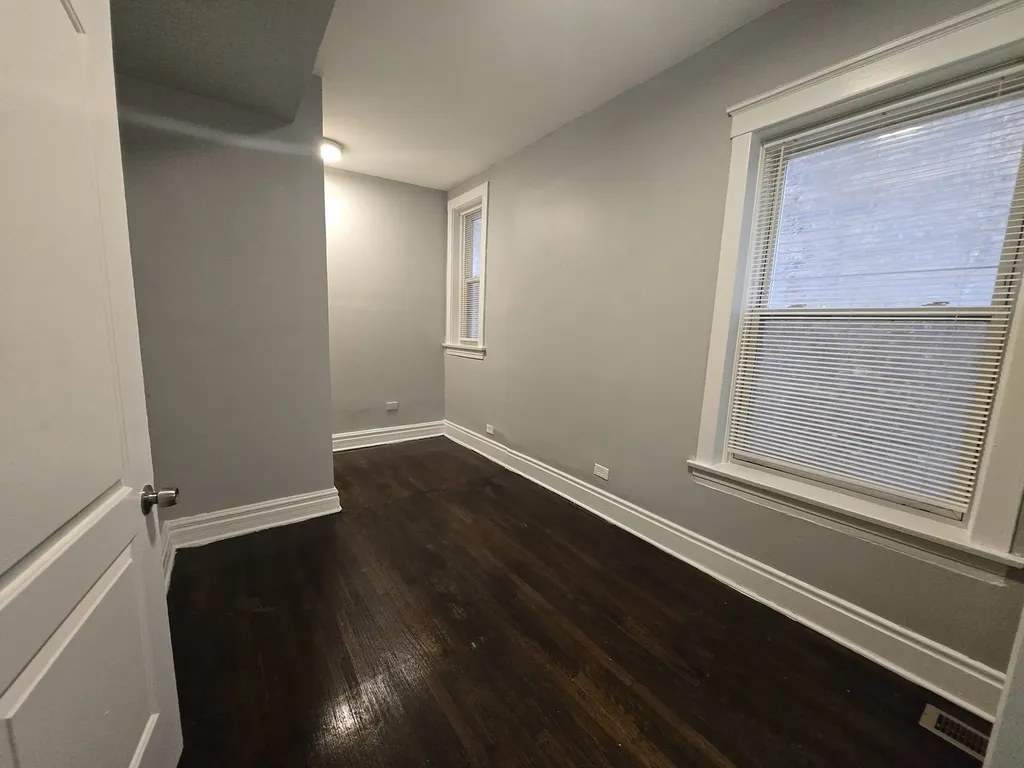 6738 South Prairie Avenue Chicago IL 60637