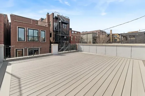 1460 West Byron Street Chicago IL 60613