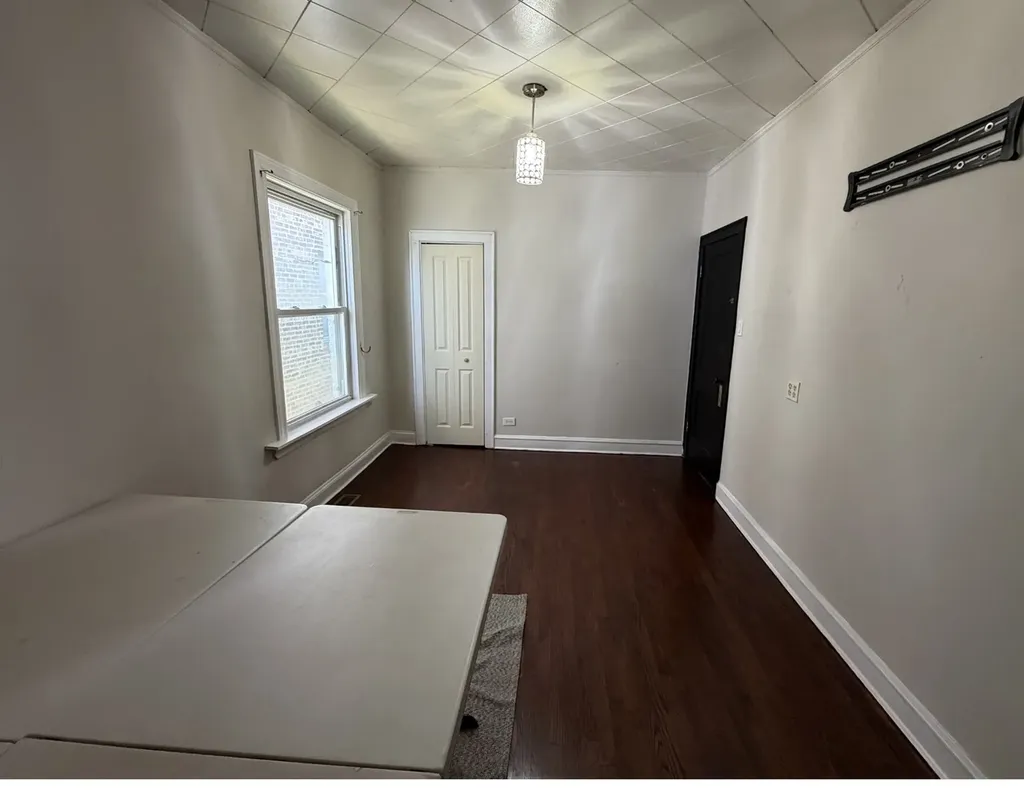 5826 South Sacramento Avenue Chicago IL 60629
