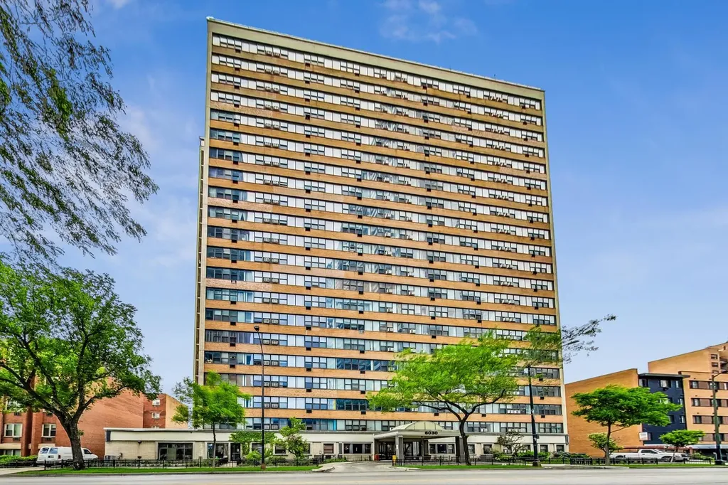 6030 North Sheridan Road Chicago IL 60660
