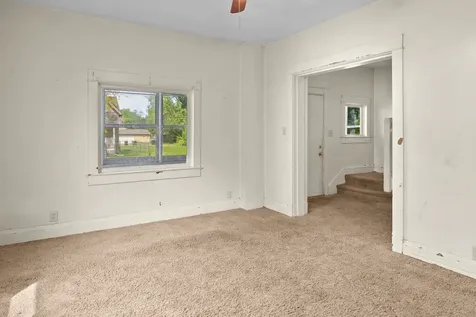 1023 16TH Street Rock Island IL 61201