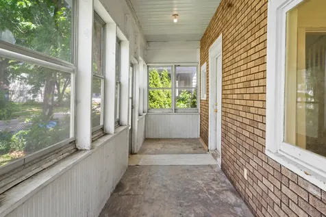 1023 16TH Street Rock Island IL 61201
